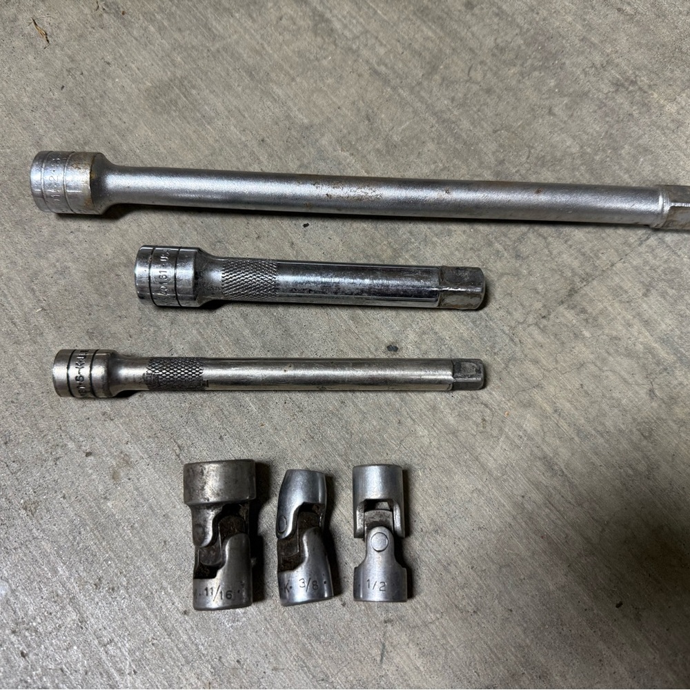 Vintage S-K tool extensions and universal joints (swivel sockets)